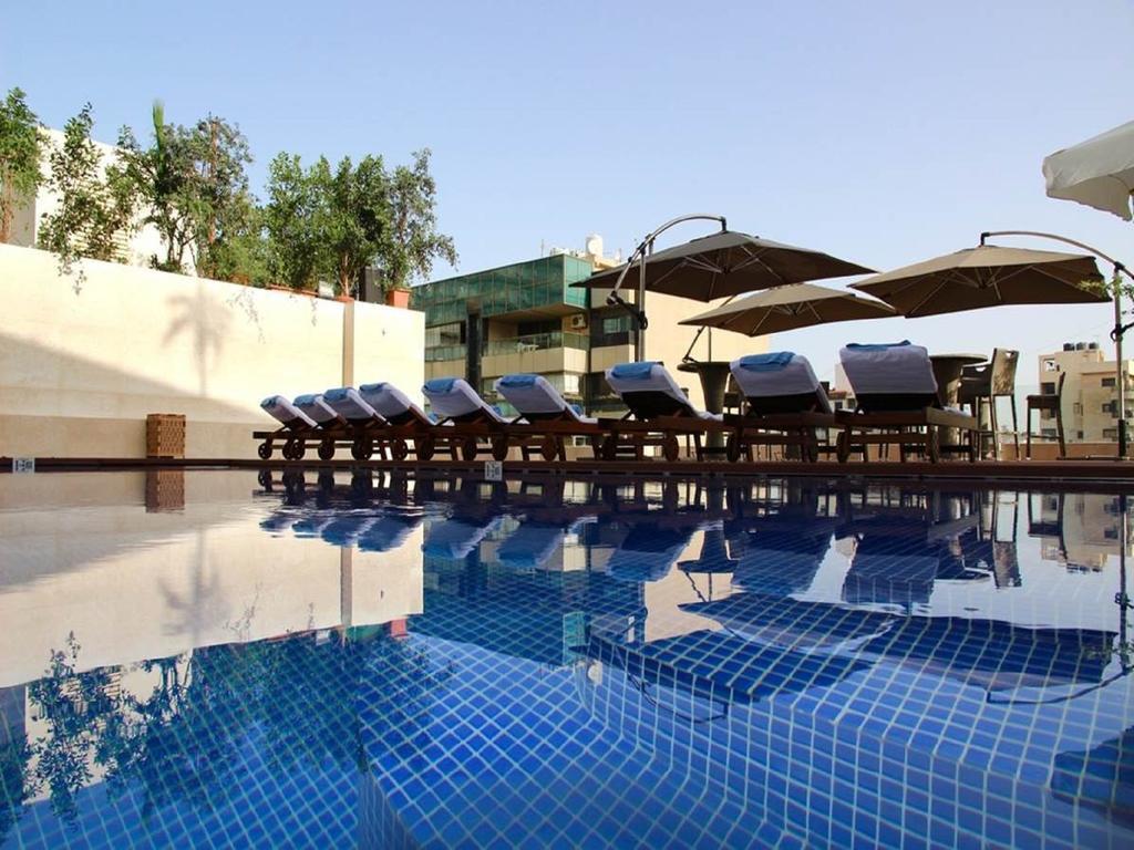 Le Bristol Hotel Beirut Exterior photo